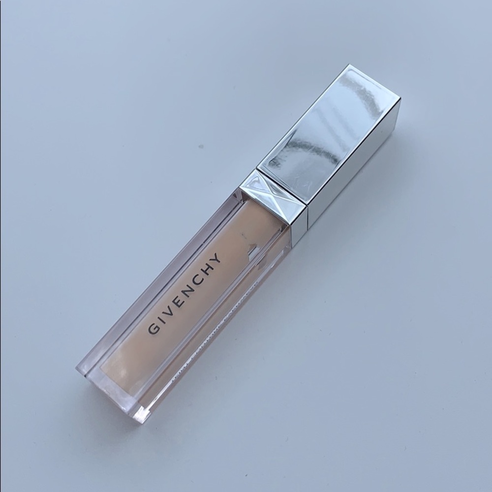 Givenchy concealer